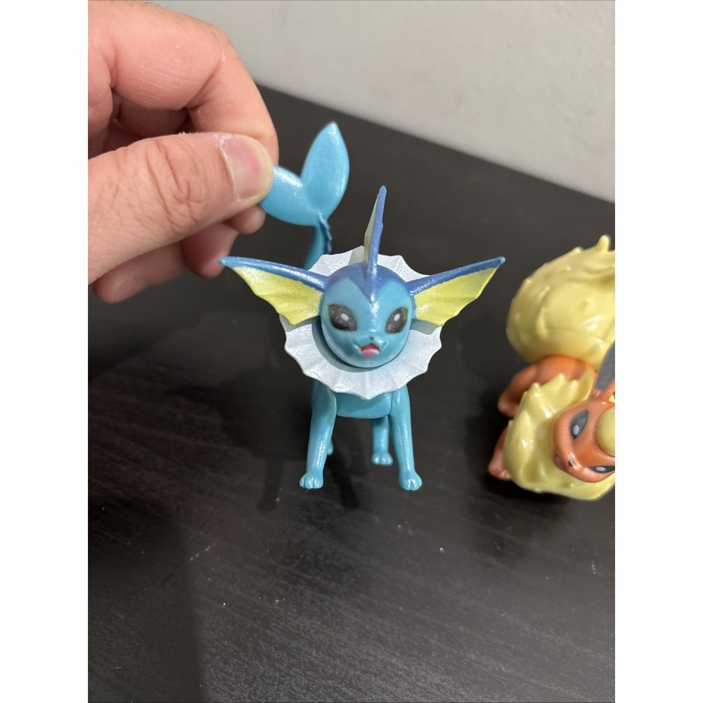 Pokemon Kanto Eeveelutions Vaporeon Jolteon Flareon Pikachu Figure Toys WCT 2019 - Picture 2 of 11